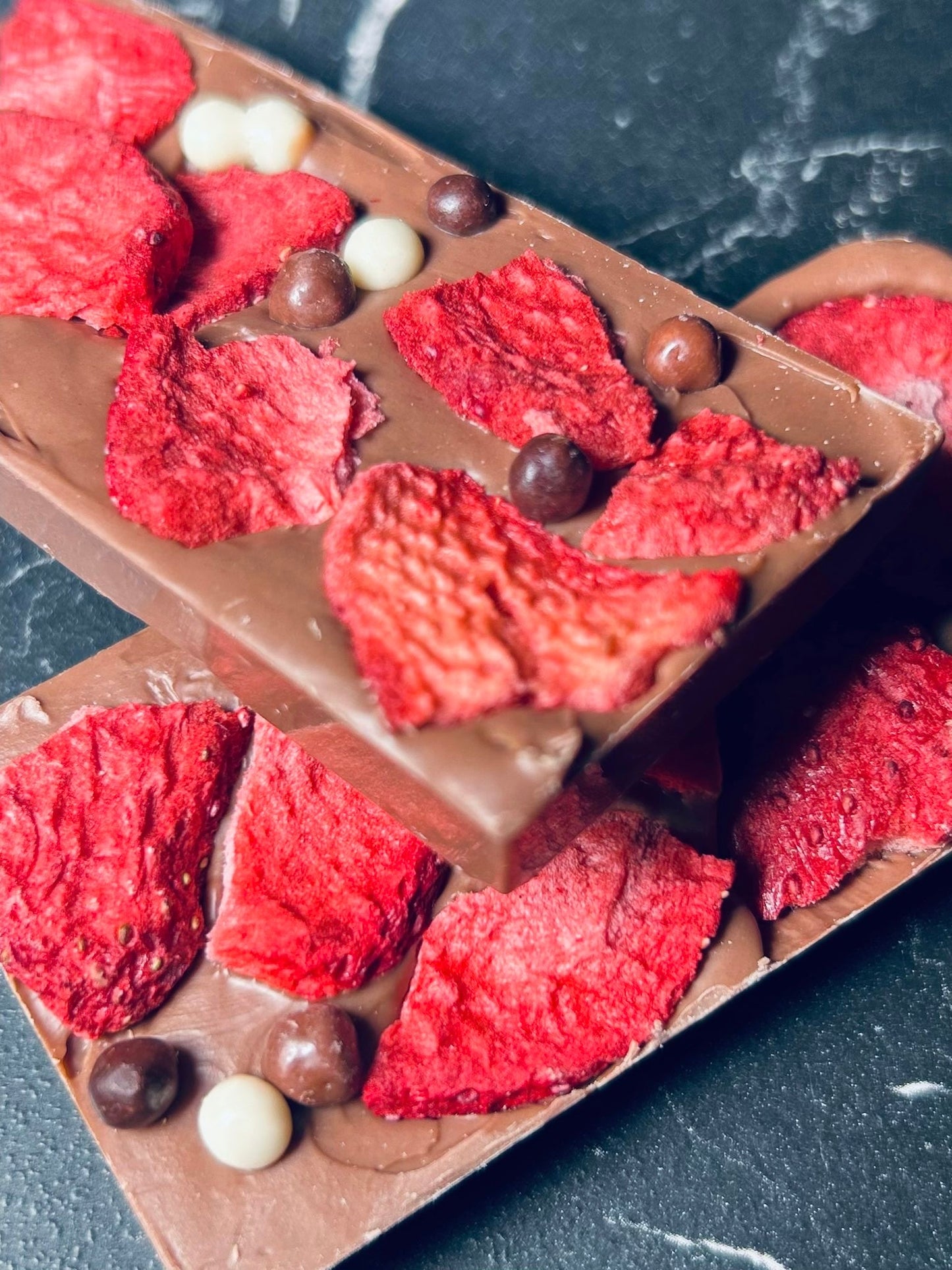 Milk Chocolate with Dry Strawberry fruit - 80g